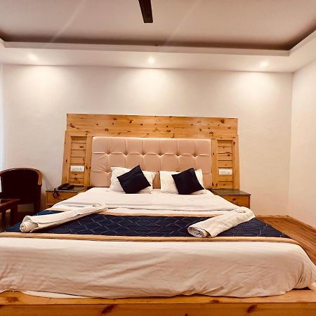 The Radhika - A Luxury Resort In Mountains Manāli Dış mekan fotoğraf