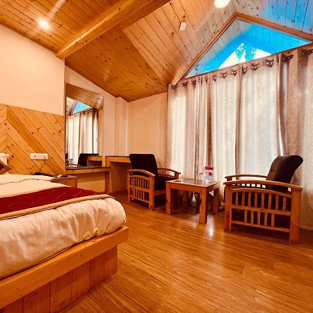 The Radhika - A Luxury Resort In Mountains Manāli Dış mekan fotoğraf