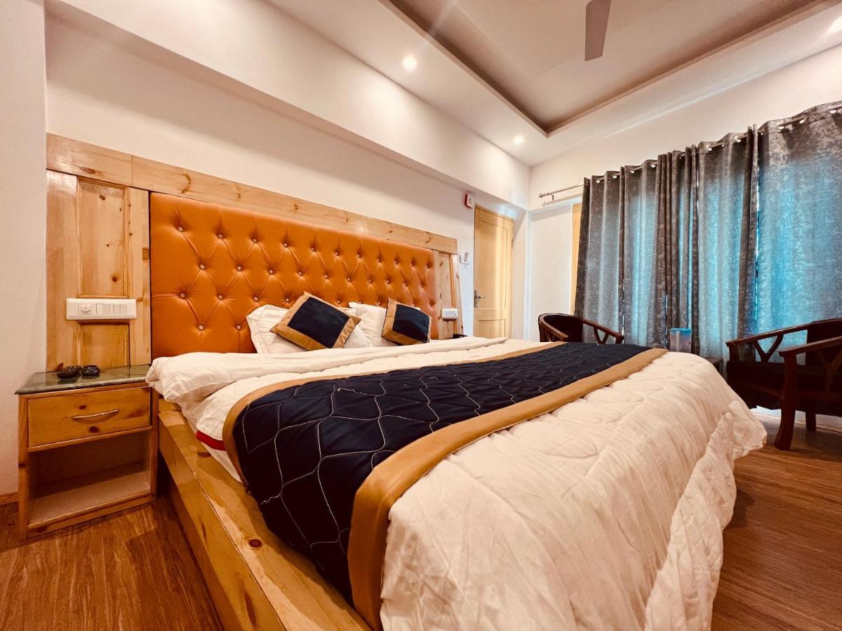 The Radhika - A Luxury Resort In Mountains Manāli Dış mekan fotoğraf