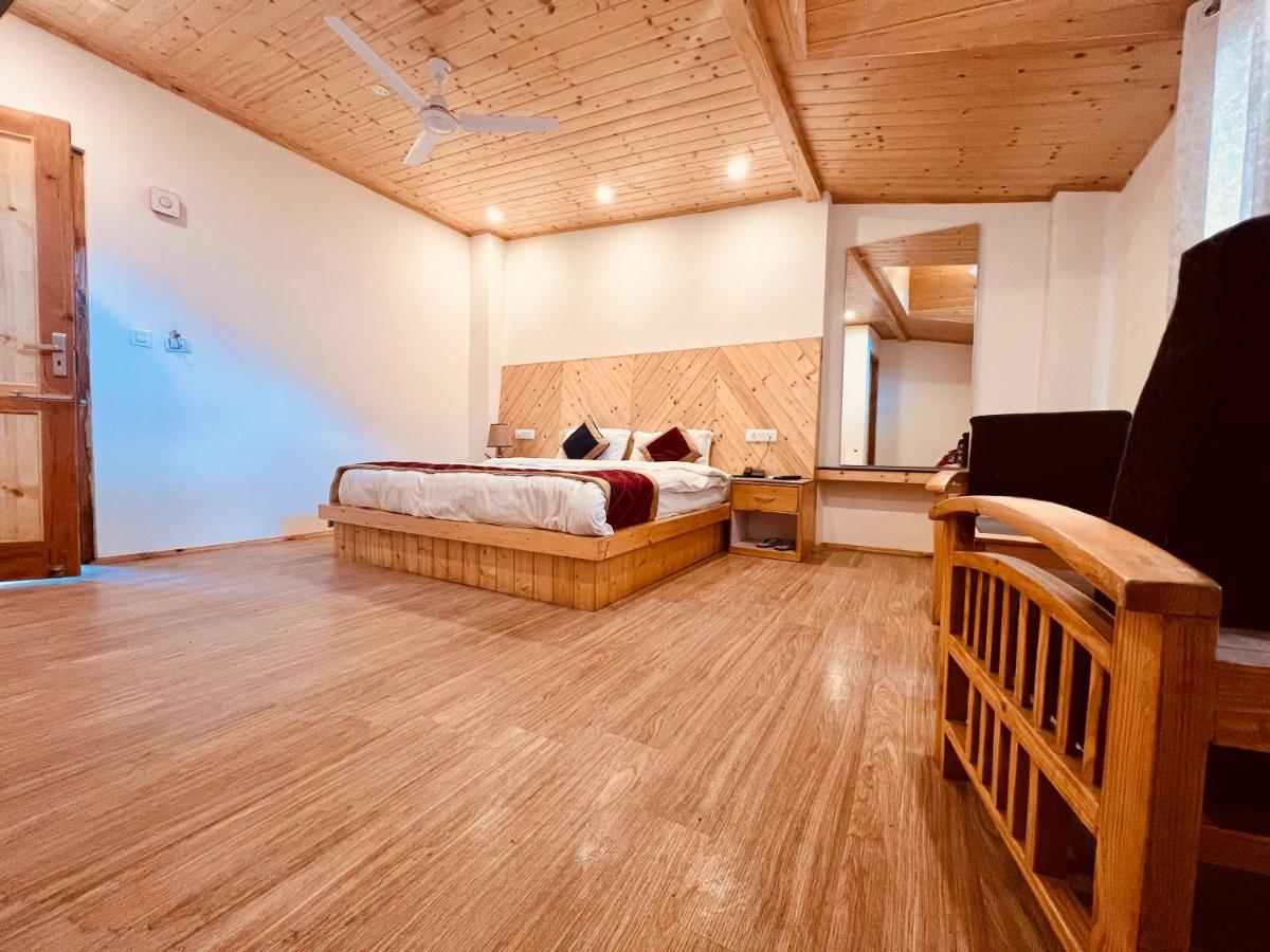 The Radhika - A Luxury Resort In Mountains Manāli Dış mekan fotoğraf