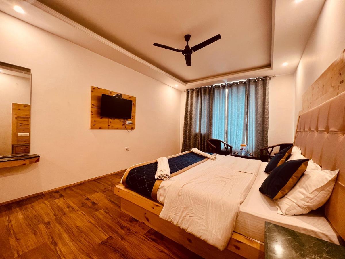 The Radhika - A Luxury Resort In Mountains Manāli Dış mekan fotoğraf
