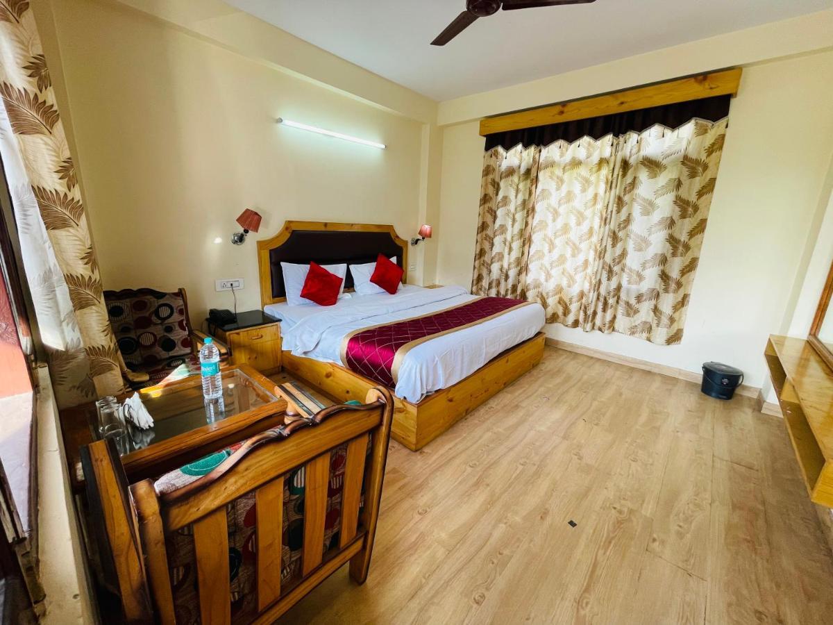 The Radhika - A Luxury Resort In Mountains Manāli Dış mekan fotoğraf